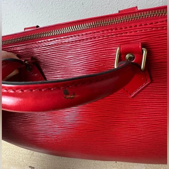Authentic Red Epi Louis Vuitton Speedy 30 - Picture 7 of 16